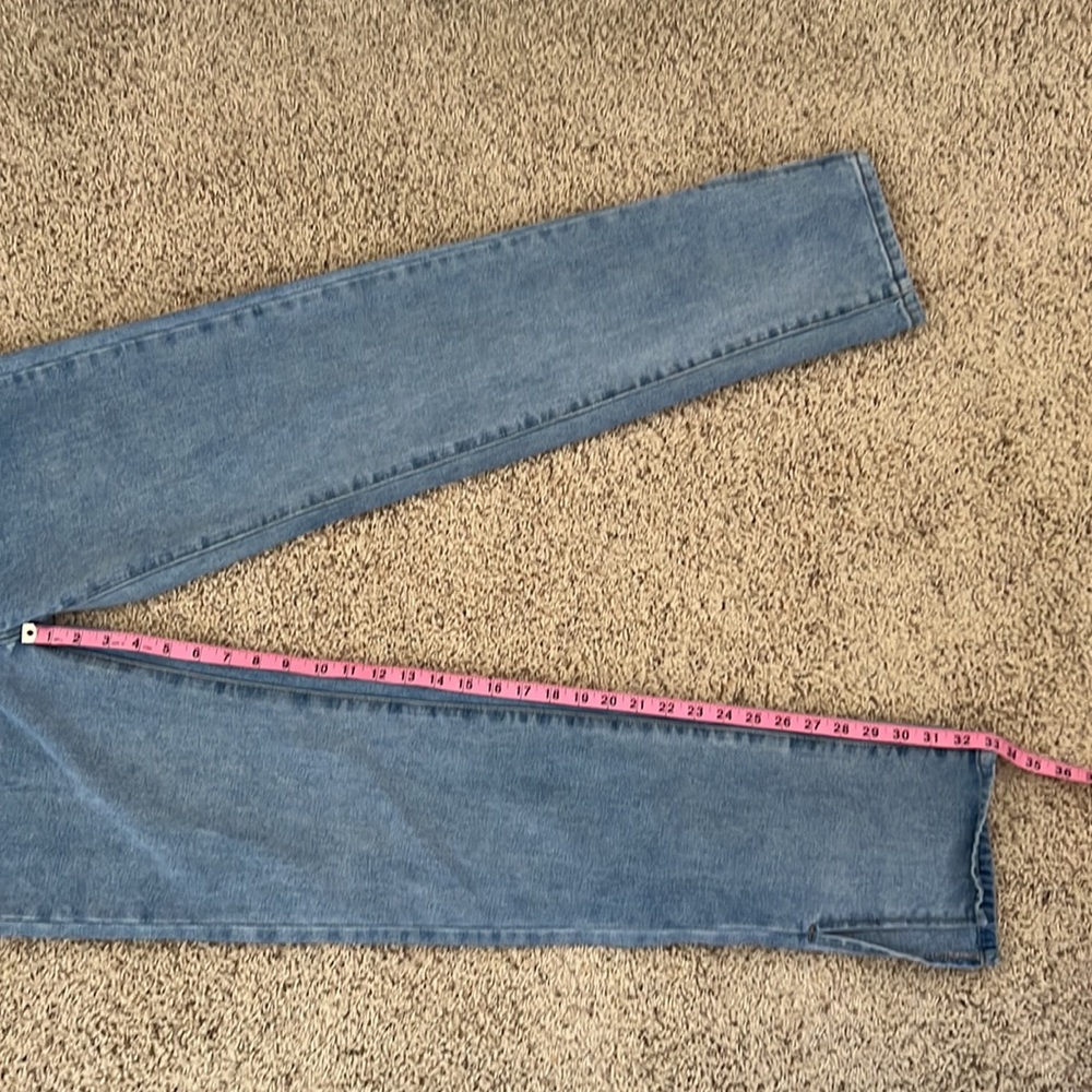 Prettylittlething White Wash Split Hem Jeans (4) - image 5